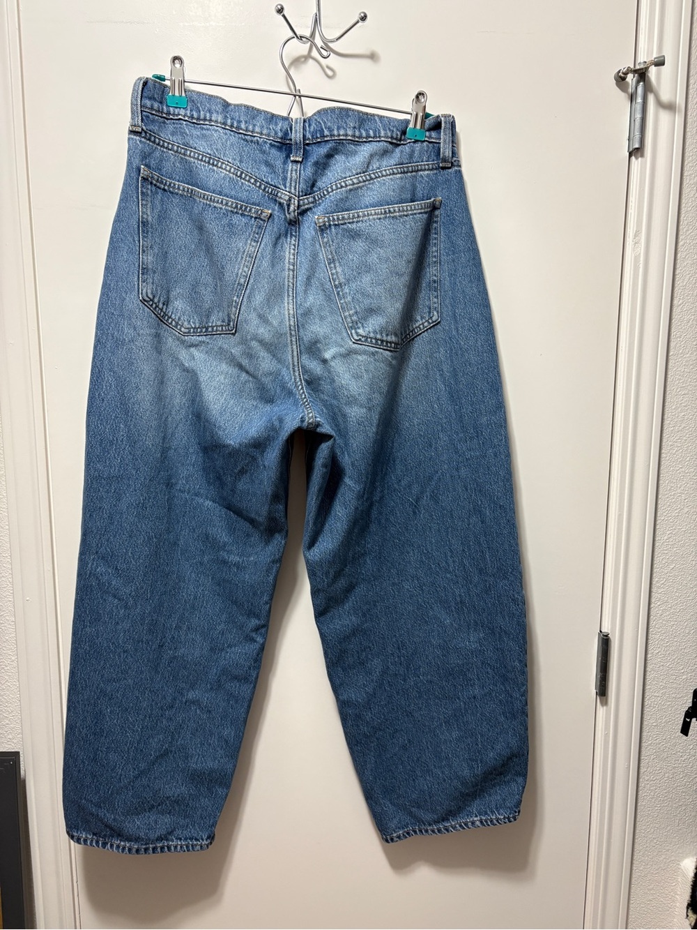 Barrel Jeans - Picture 2 of 6